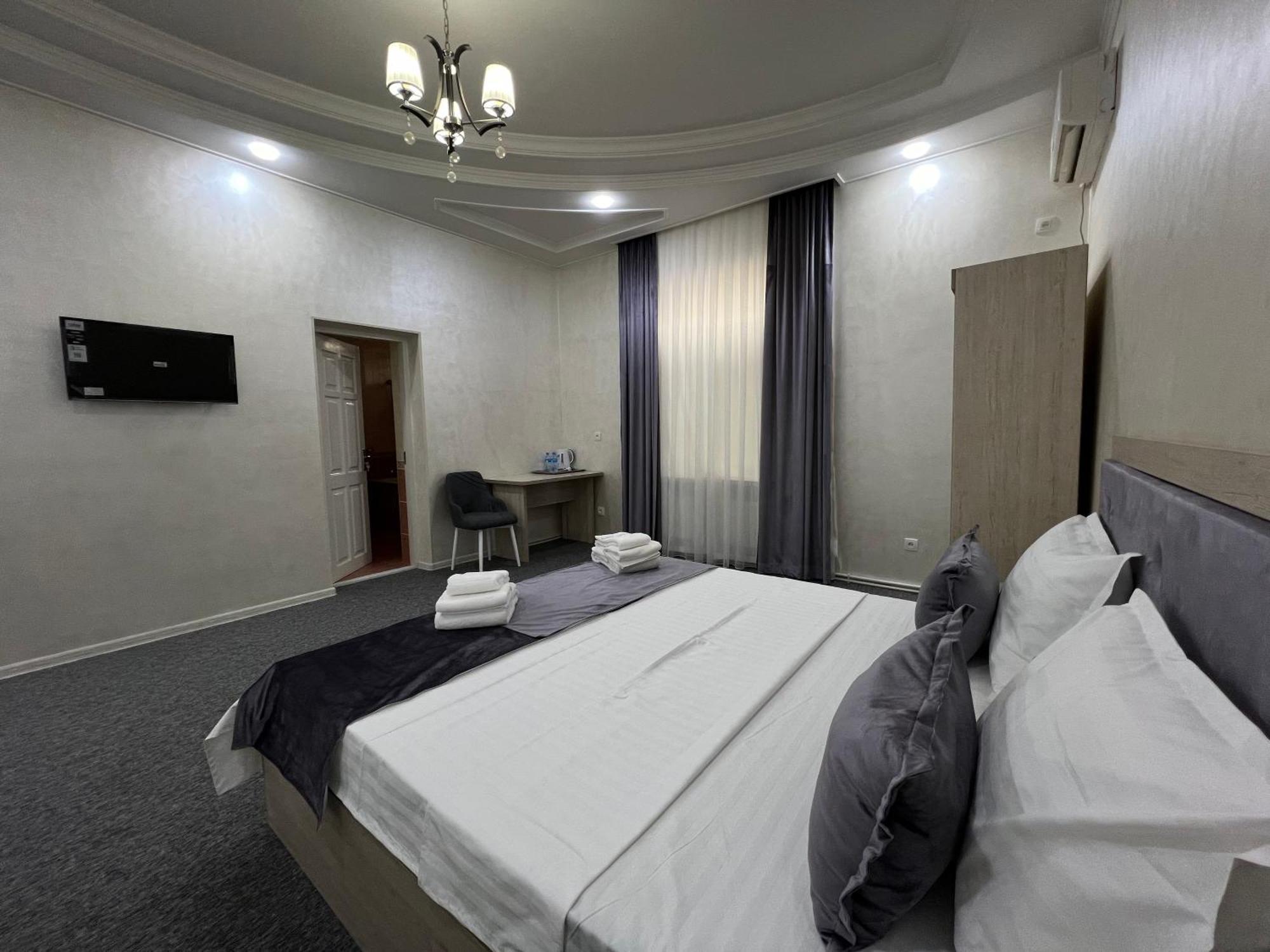 Art Tashkent Hotel Luaran gambar