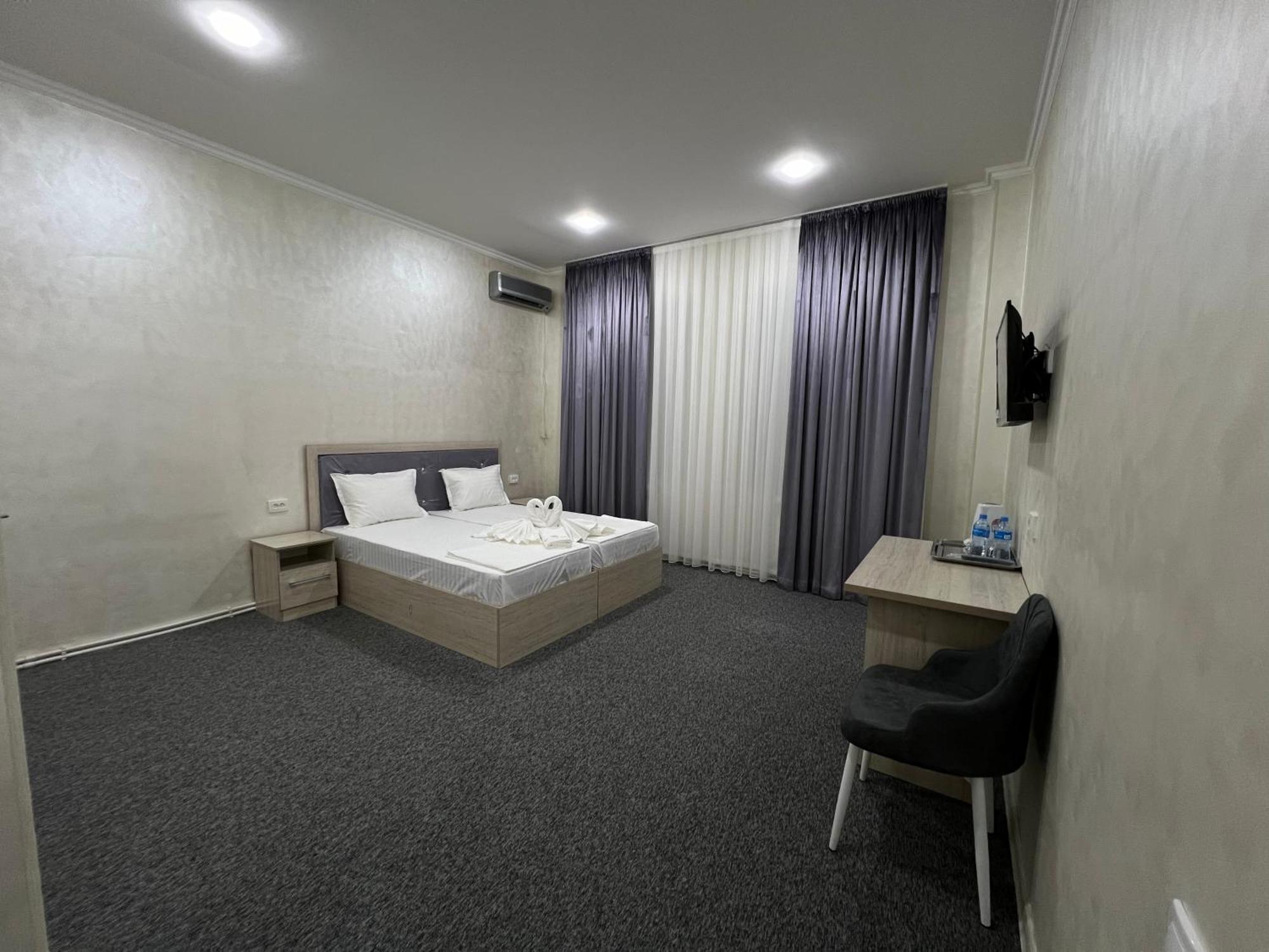 Art Tashkent Hotel Luaran gambar